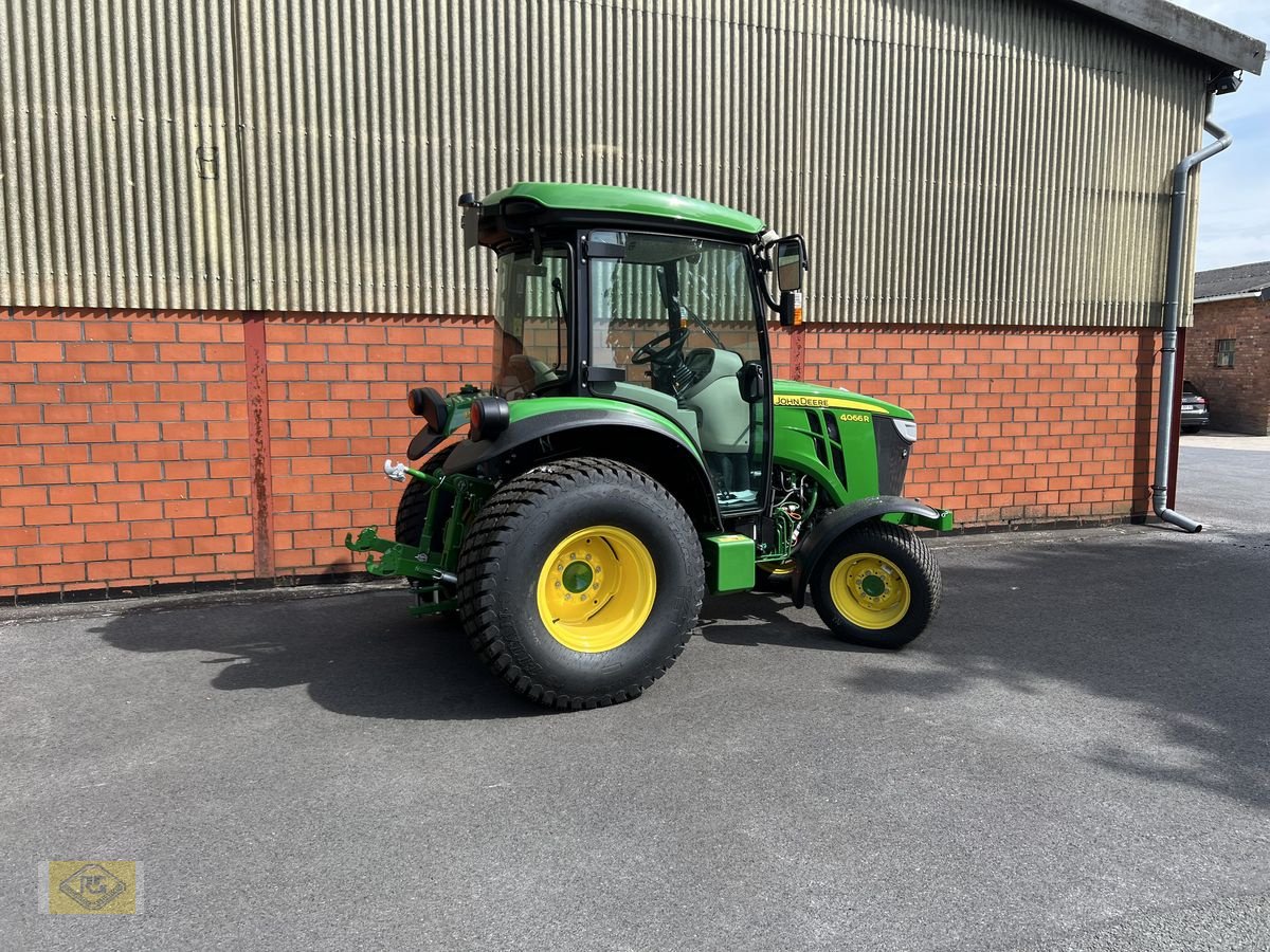 Traktor of the type John Deere 4066R, Neumaschine in Beelen (Picture 5)