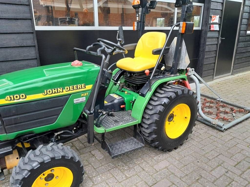 Traktor tipa John Deere 4100 HST met maaier grondbak en weidesleep, Gebrauchtmaschine u Ederveen (Slika 5)