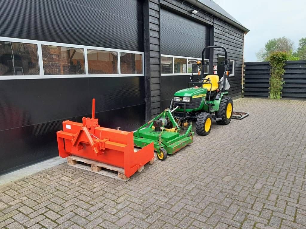 Traktor del tipo John Deere 4100 HST met maaier grondbak en weidesleep, Gebrauchtmaschine en Ederveen (Imagen 3)