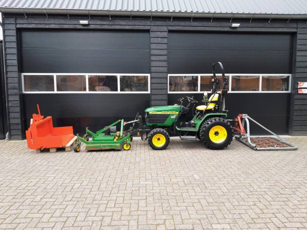 Traktor tipa John Deere 4100 HST met maaier grondbak en weidesleep, Gebrauchtmaschine u Ederveen (Slika 2)