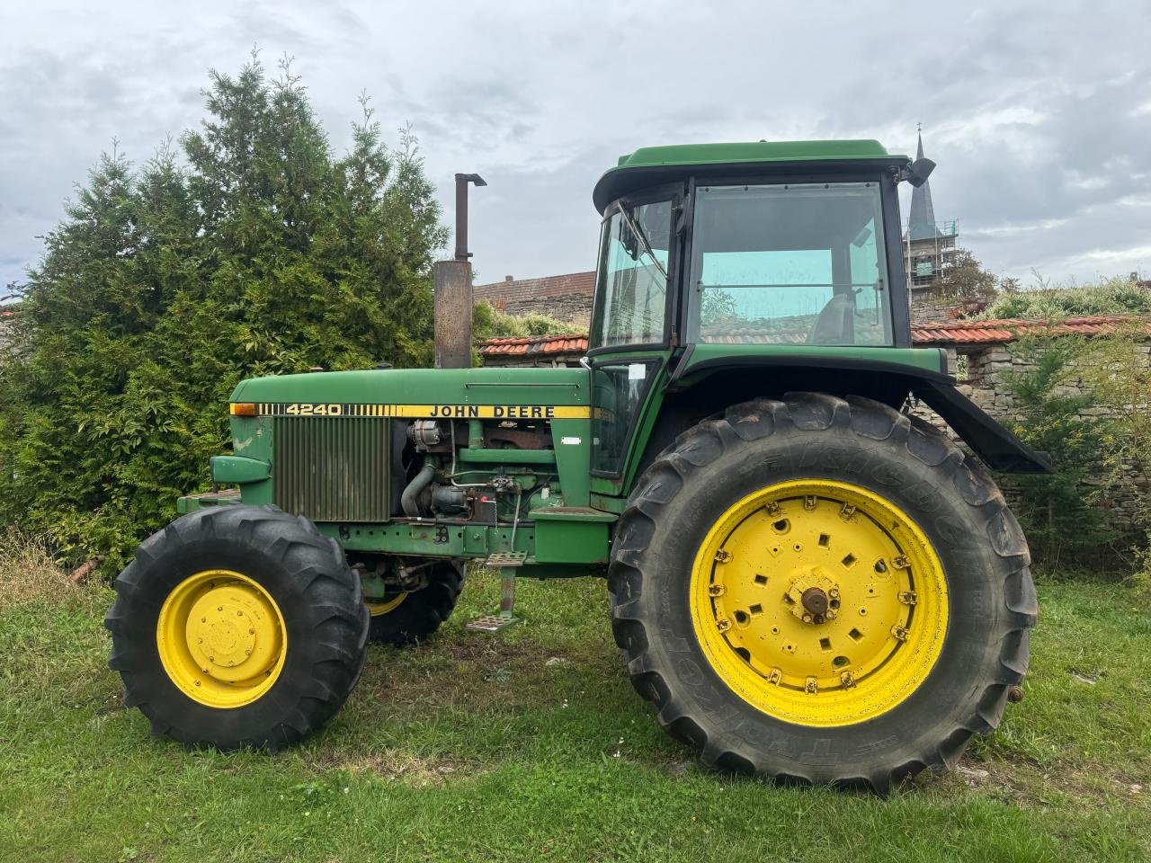 Traktor Türe ait John Deere 4240 A, Gebrauchtmaschine içinde Könnern (resim 8)