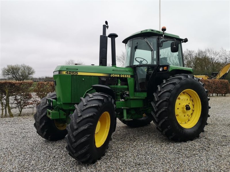 Traktor типа John Deere 4255 TRAKTOR, Gebrauchtmaschine в Gredstedbro