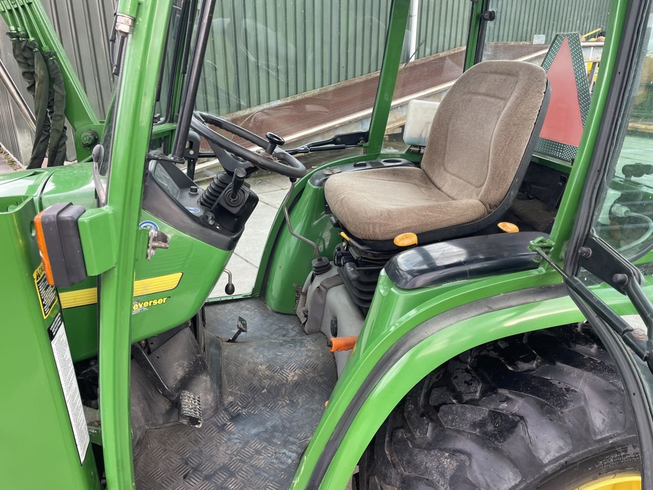 Traktor of the type John Deere 4300, Gebrauchtmaschine in Klaaswaal (Picture 10)