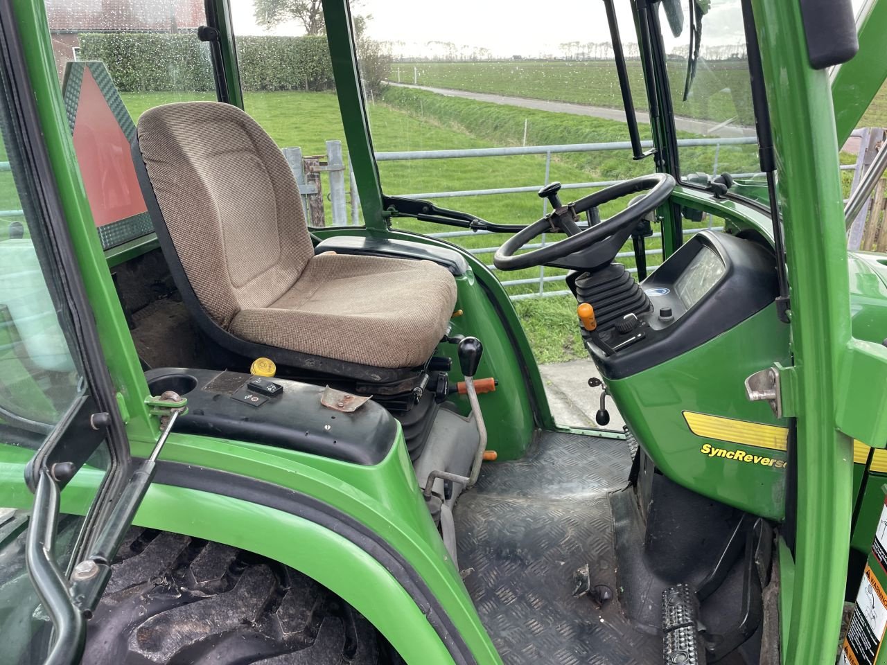 Traktor of the type John Deere 4300, Gebrauchtmaschine in Klaaswaal (Picture 8)