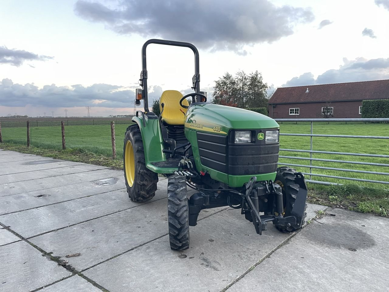 Traktor of the type John Deere 4410, Gebrauchtmaschine in Klaaswaal (Picture 8)