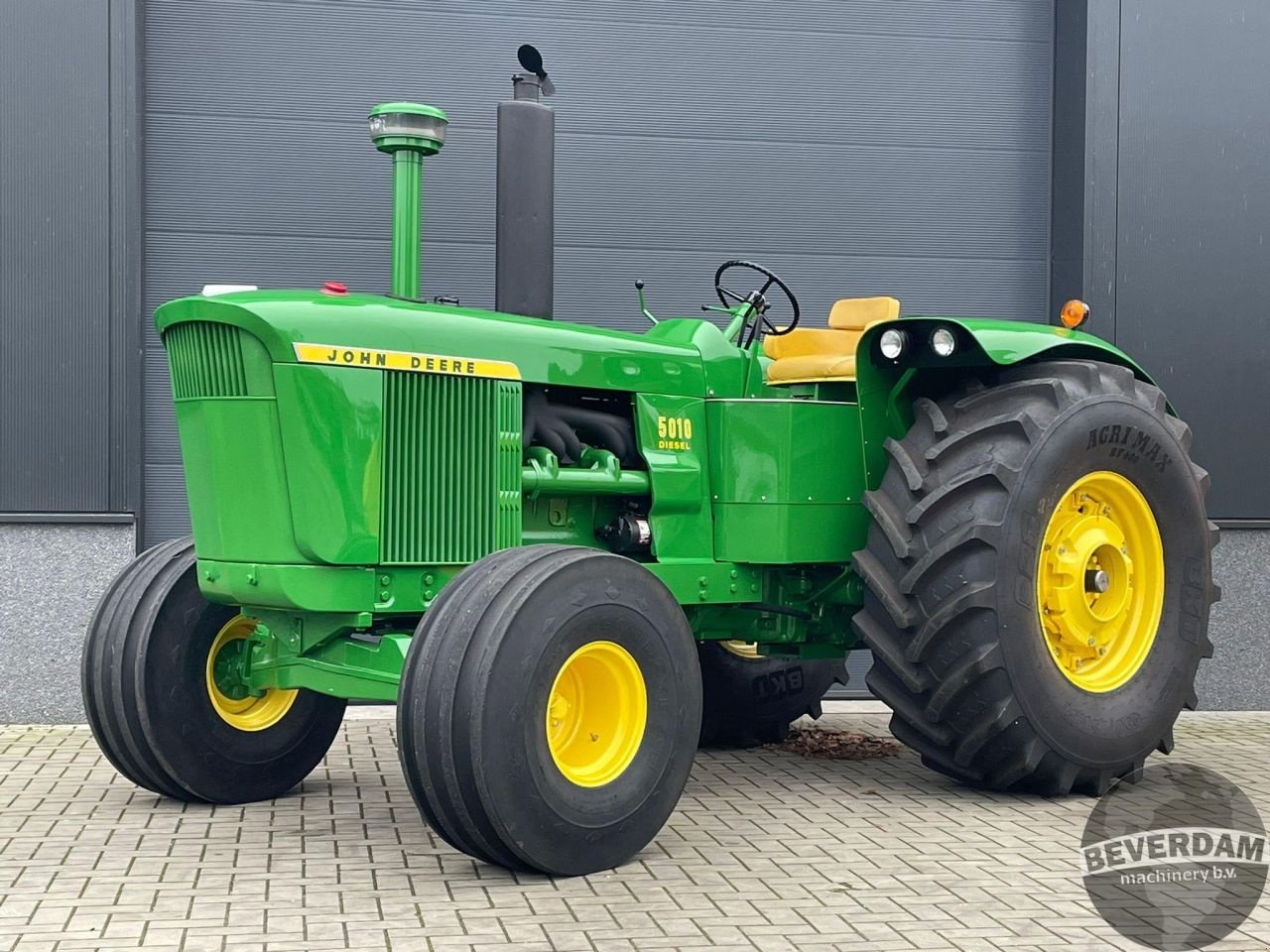 Traktor des Typs John Deere 5010, Gebrauchtmaschine in Vriezenveen (Bild 1)