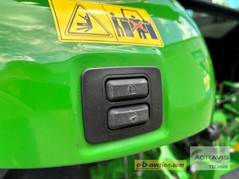 Traktor типа John Deere 5050 E, Gebrauchtmaschine в Meppen (Фотография 16)