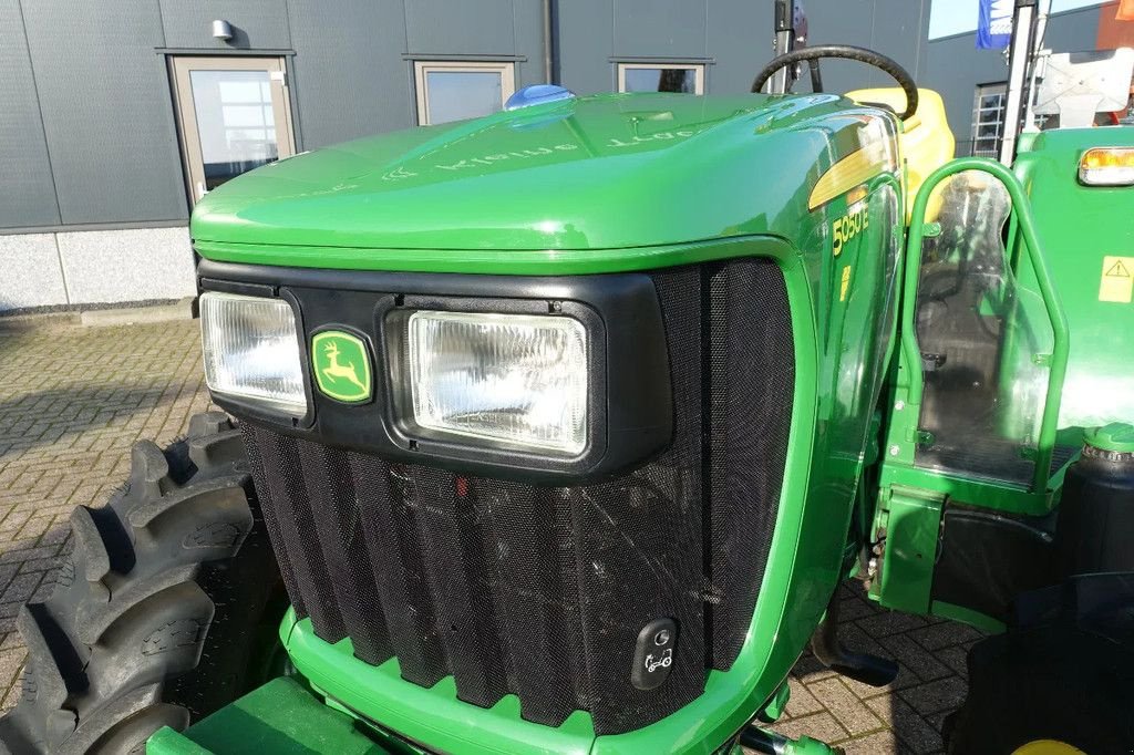 Traktor of the type John Deere 5050E 4wd / 0093 Draaiuren / Full Options, Gebrauchtmaschine in Swifterband (Picture 5)