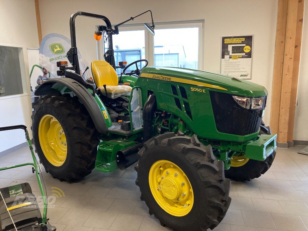 Traktor typu John Deere 5050E BTS, Neumaschine v Dätgen (Obrázek 4)