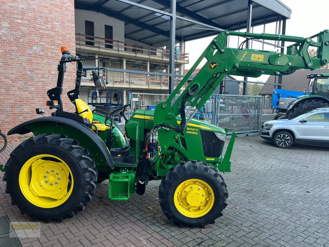 Traktor типа John Deere 5050E inkl. H240 Frontlader, Gebrauchtmaschine в Ahaus (Фотография 4)