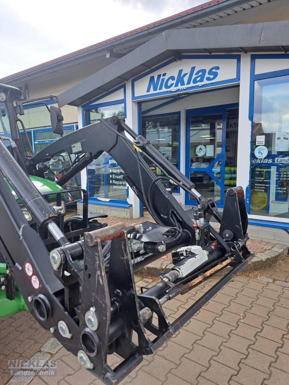 Traktor typu John Deere 5050E mit Frontlader, Gebrauchtmaschine v Schirradorf (Obrázok 2)