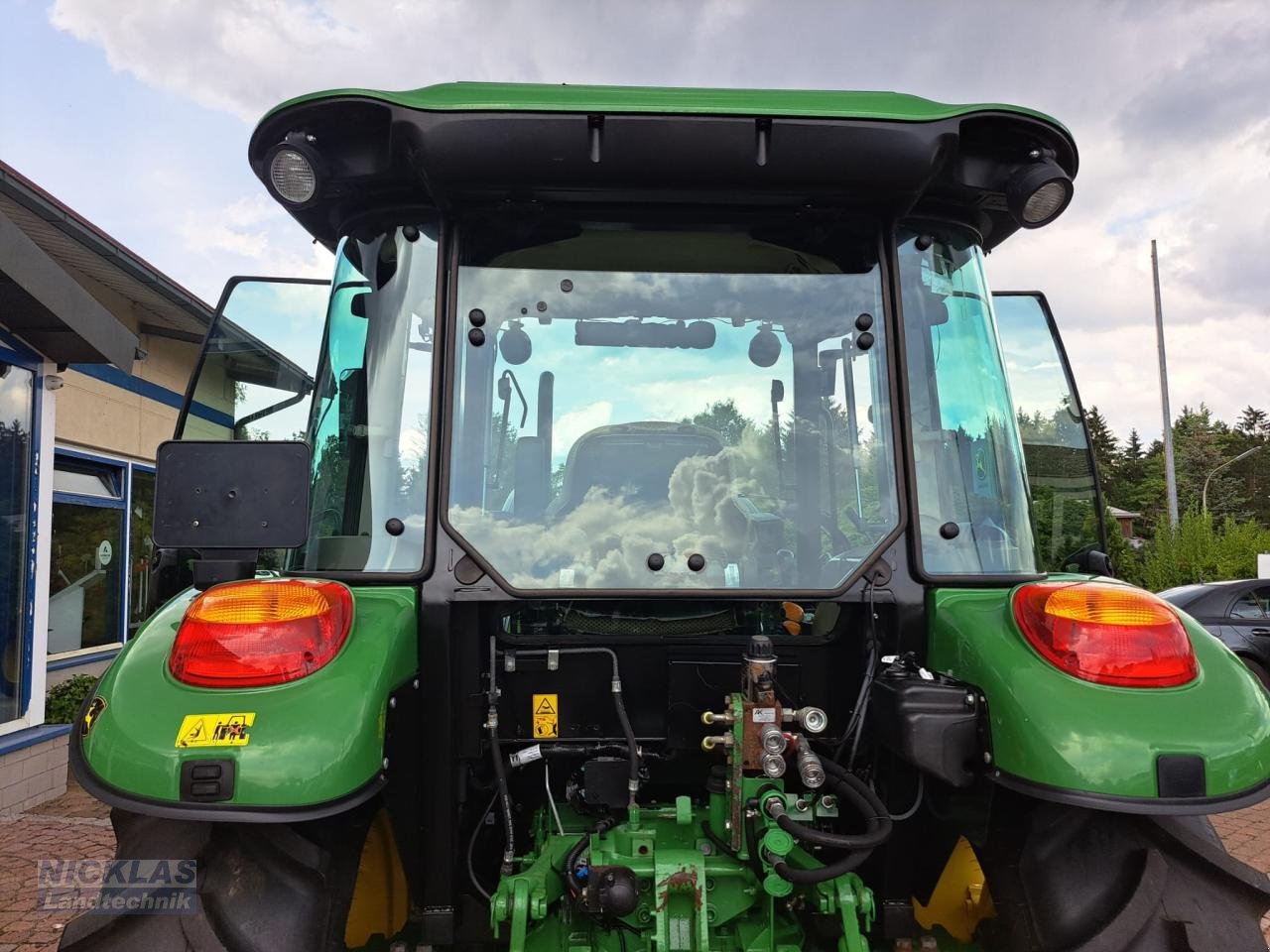 Traktor van het type John Deere 5050E mit Frontlader, Gebrauchtmaschine in Schirradorf (Foto 4)