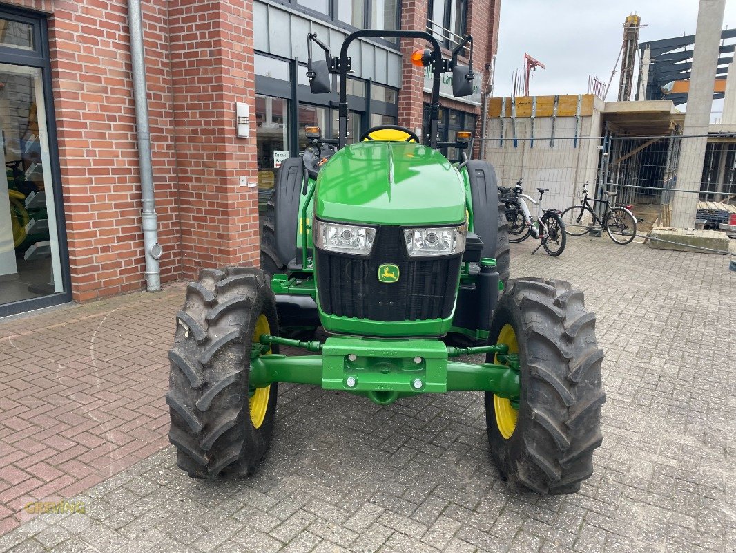 Traktor of the type John Deere 5050E + Wagenanhängevorrichtung, Neumaschine in Ahaus (Picture 2)