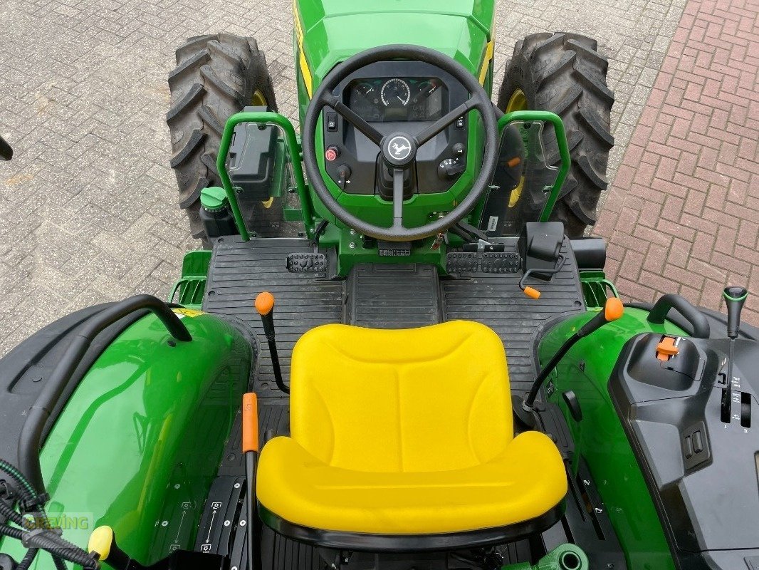 Traktor of the type John Deere 5050E + Wagenanhängevorrichtung, Neumaschine in Ahaus (Picture 8)