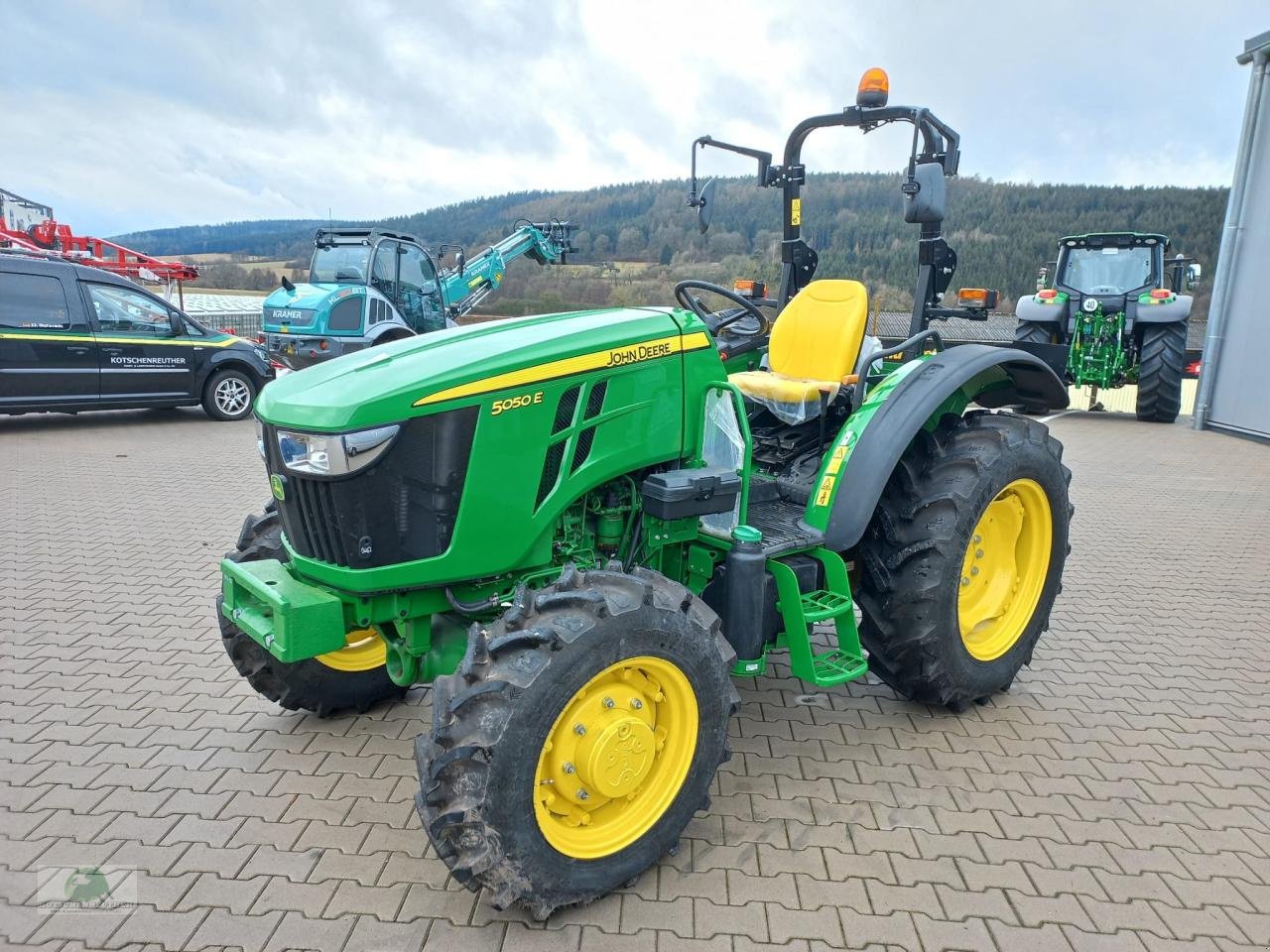 Traktor Türe ait John Deere 5050E, Neumaschine içinde Wasungen (resim 2)