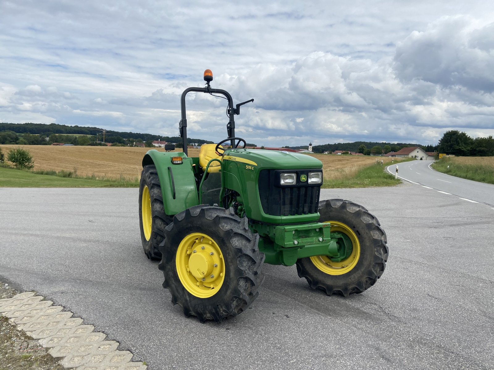 Traktor typu John Deere 5055 E, Gebrauchtmaschine w Iggensbach (Zdjęcie 5)