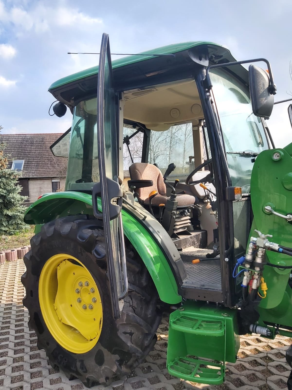 Traktor του τύπου John Deere 5055 E, Gebrauchtmaschine σε Teutschenthal (Φωτογραφία 2)