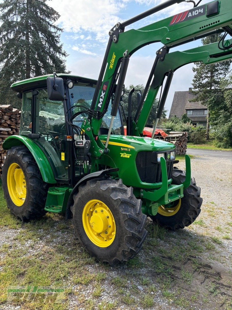 Traktor typu John Deere 5055E, Gebrauchtmaschine w Altenschönbach (Zdjęcie 2)