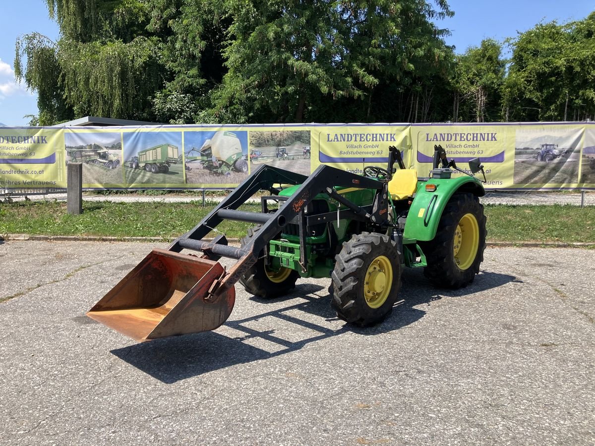 Traktor des Typs John Deere 5055E, Gebrauchtmaschine in Villach (Bild 1)