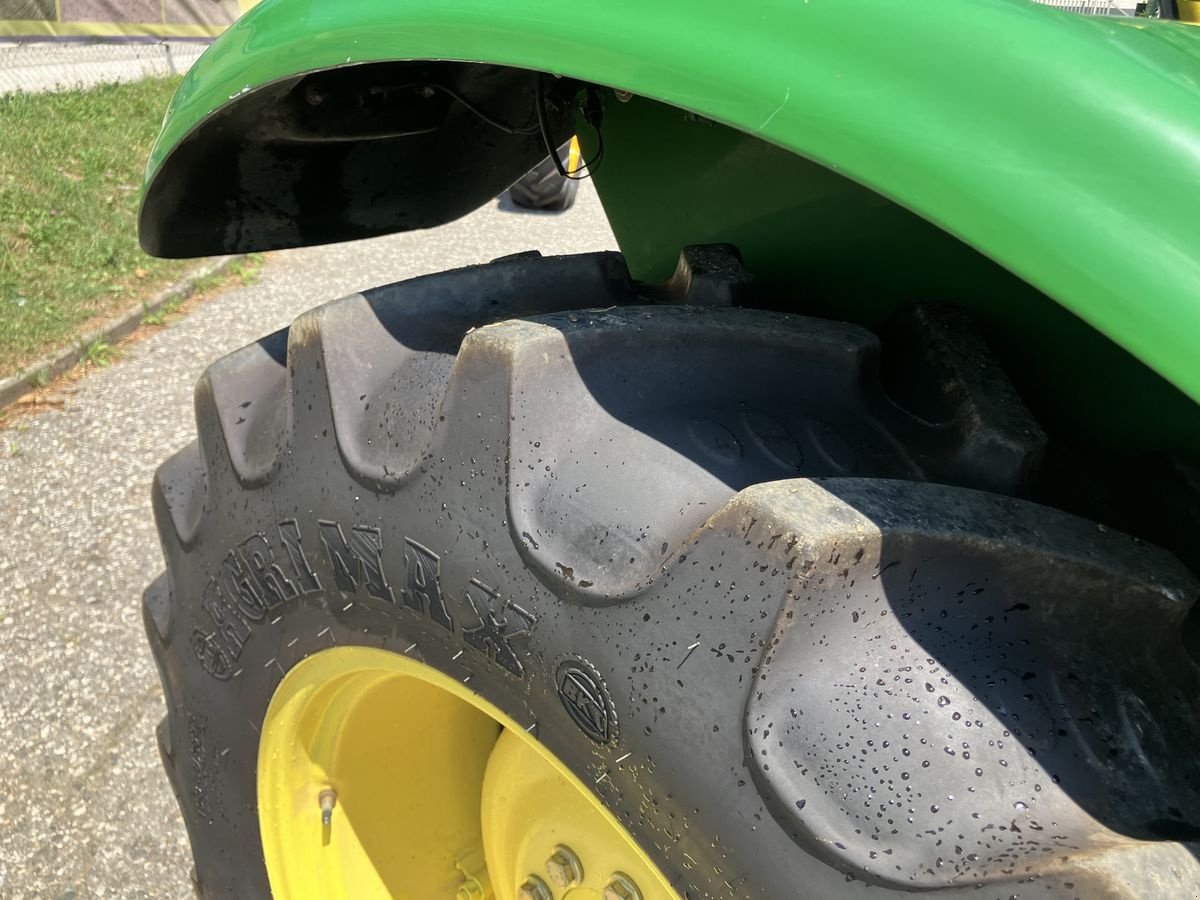 Traktor Türe ait John Deere 5055E, Gebrauchtmaschine içinde Villach (resim 8)