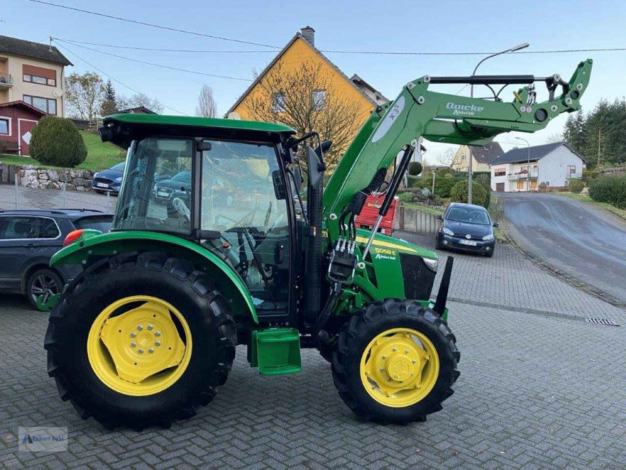 Traktor от тип John Deere 5058E m FL, Neumaschine в Hillesheim (Снимка 4)