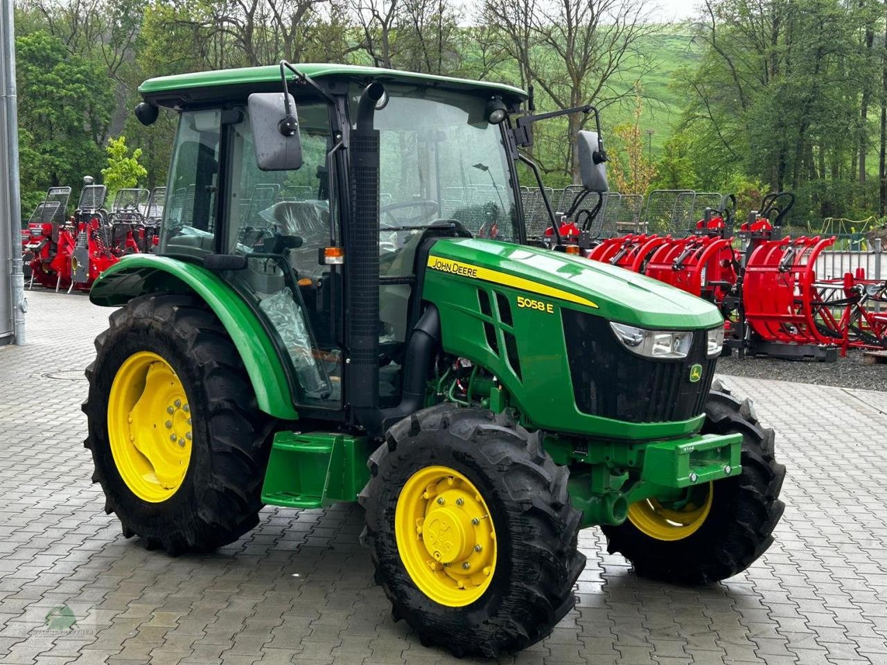 Traktor del tipo John Deere 5058E, Neumaschine en Teichröda (Imagen 1)