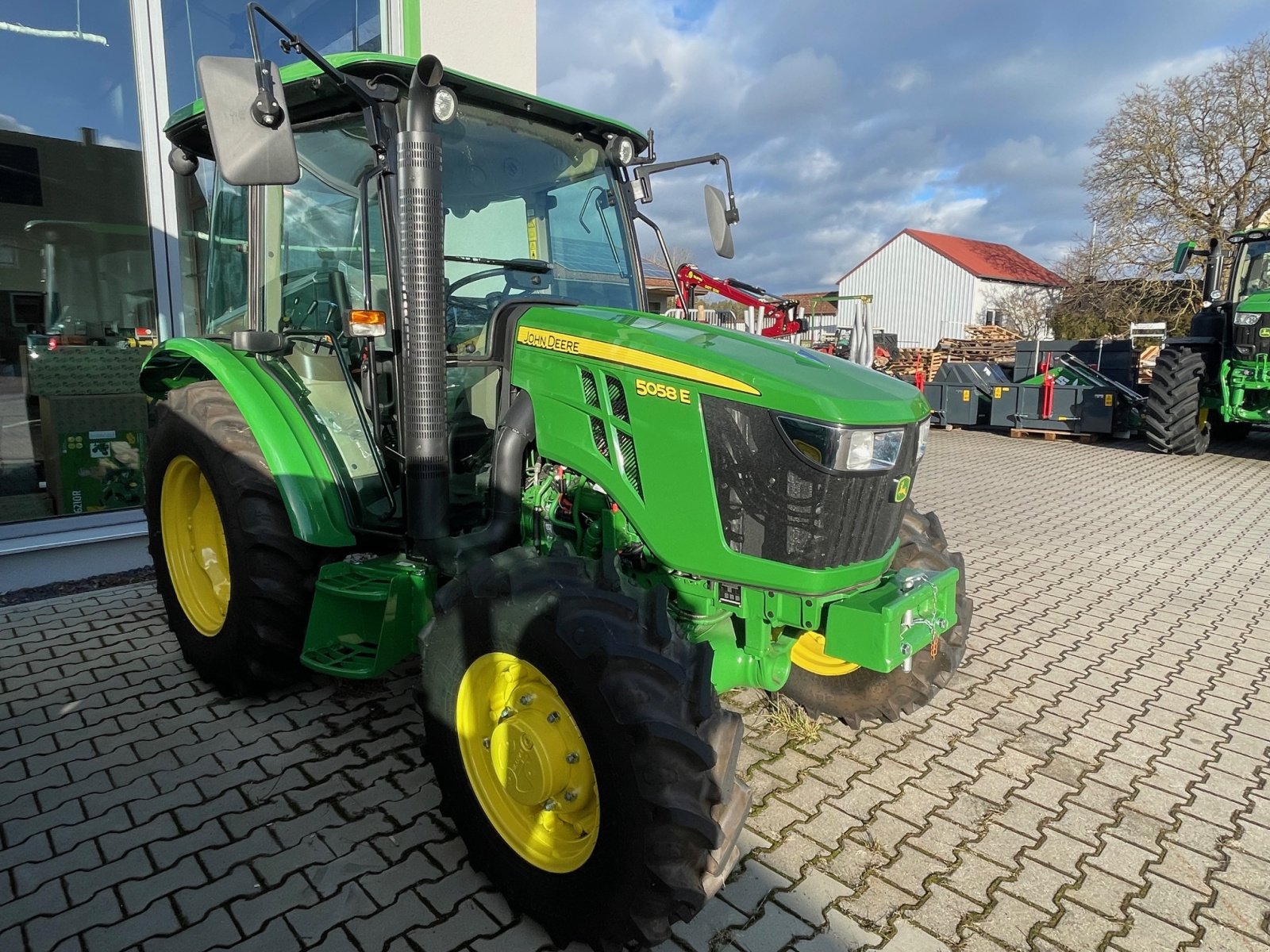 Traktor Türe ait John Deere 5058E, Neumaschine içinde Burglengenfeld (resim 3)