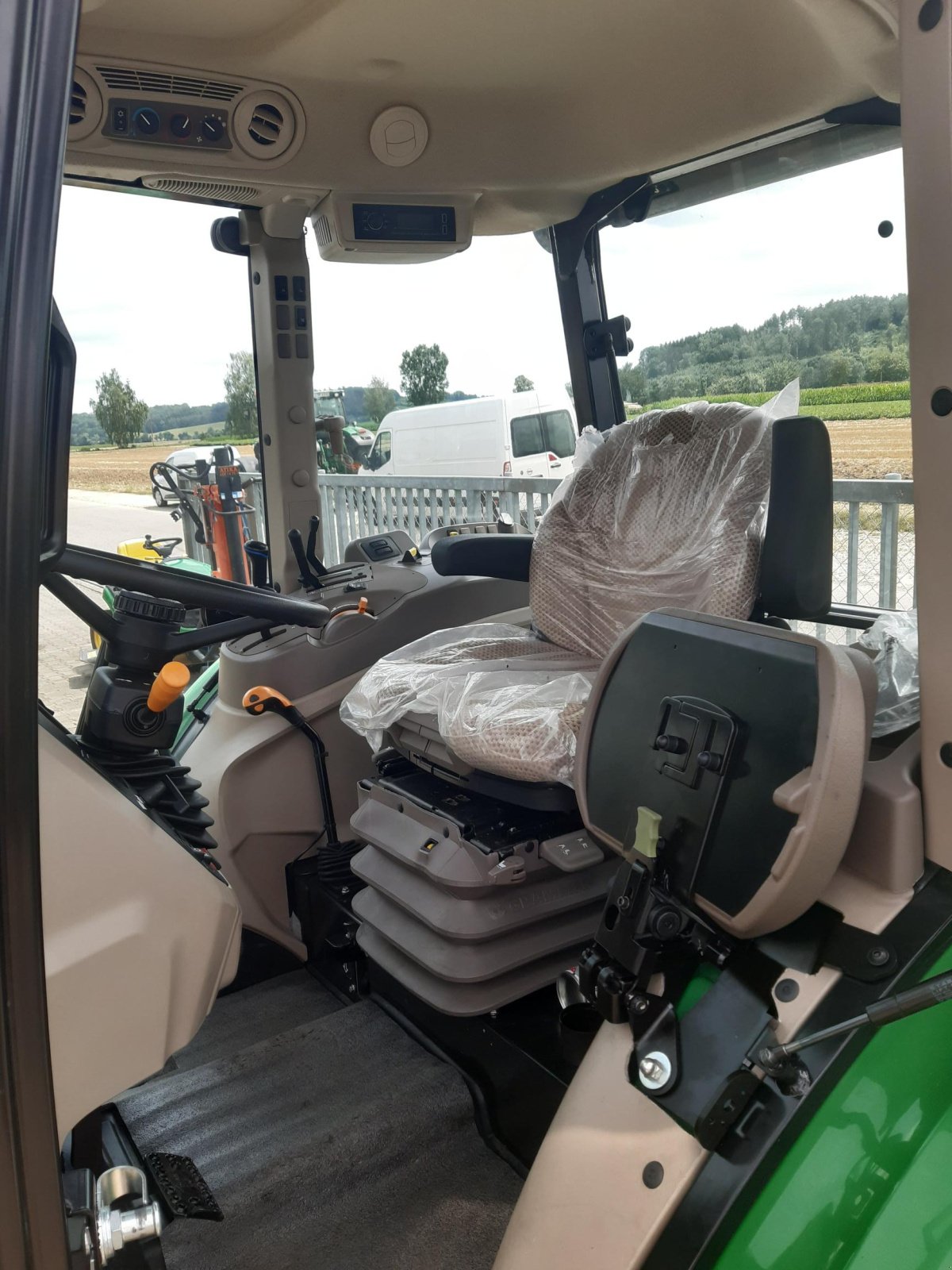 Traktor van het type John Deere 5058E, Neumaschine in Aislingen (Foto 9)