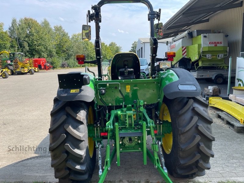 Traktor of the type John Deere 5058E, Neumaschine in Soltau (Picture 5)