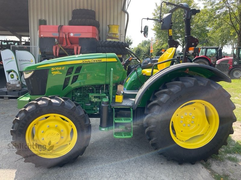 Traktor typu John Deere 5058E, Neumaschine w Soltau (Zdjęcie 2)