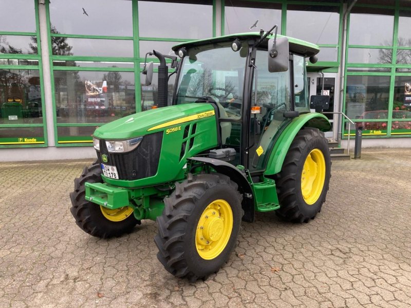 Traktor del tipo John Deere 5058E, Gebrauchtmaschine en Sittensen (Imagen 1)