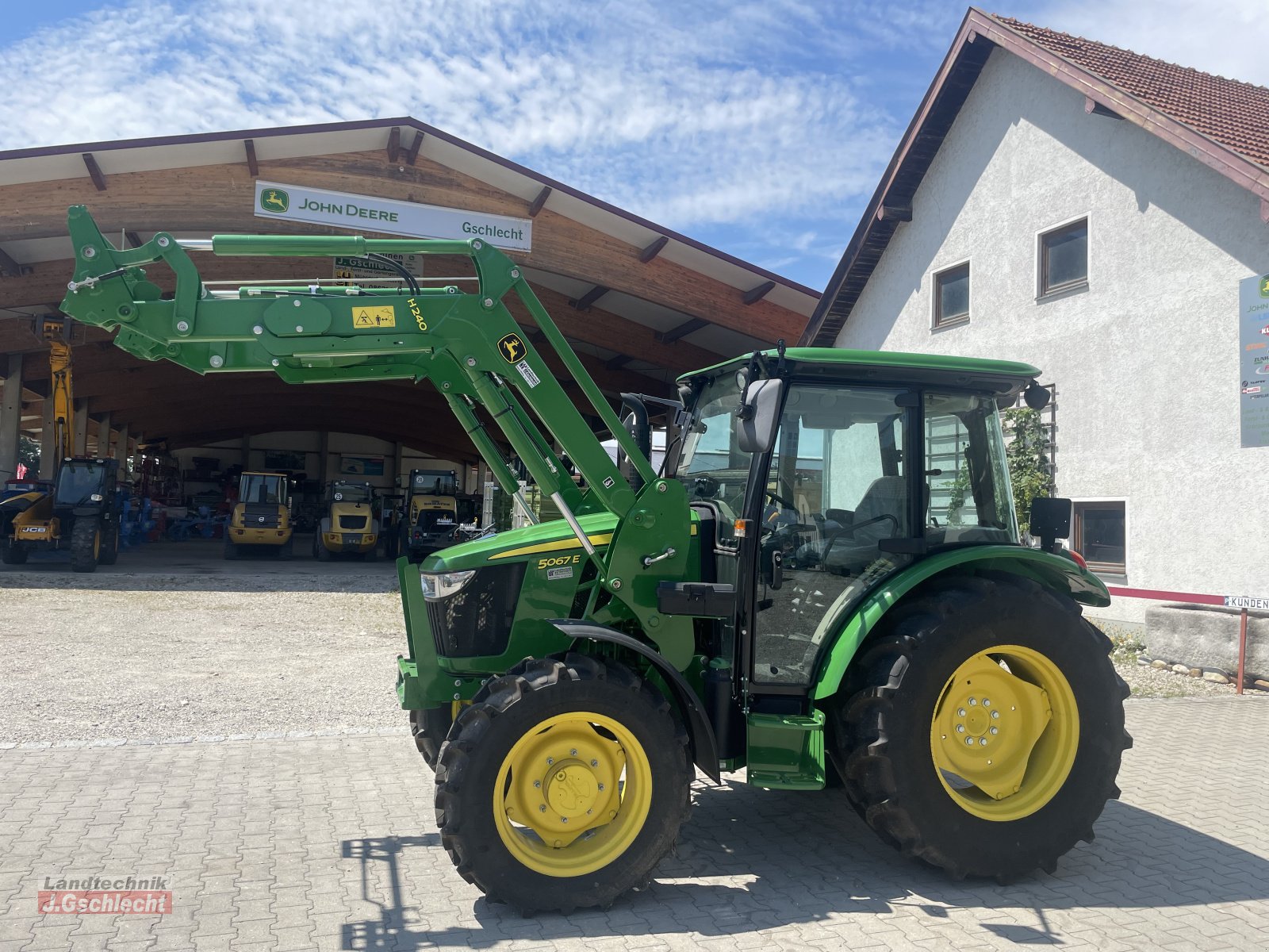 Traktor Türe ait John Deere 5067 E, Neumaschine içinde Mühldorf (resim 1)