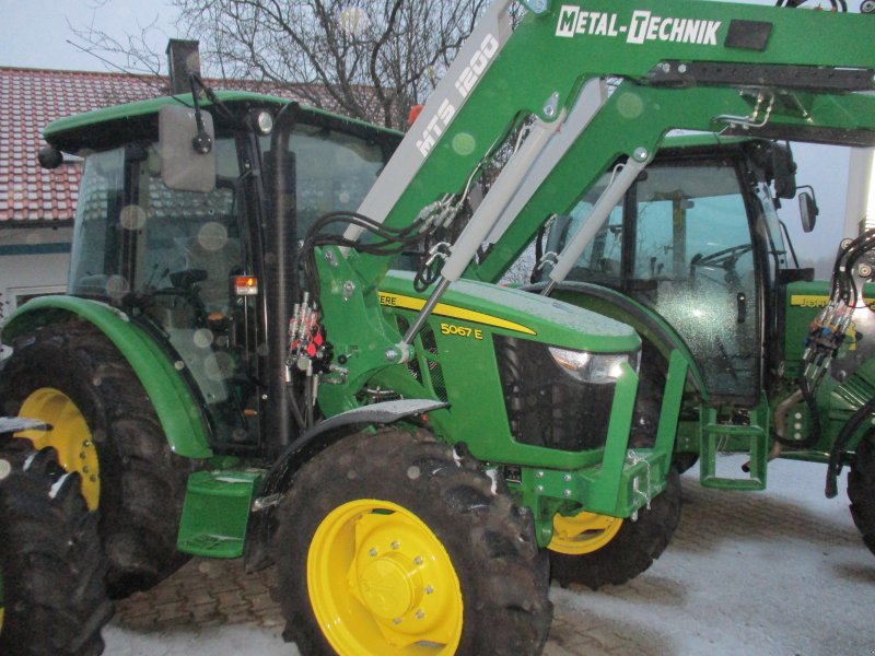 Traktor Türe ait John Deere 5067 E, Gebrauchtmaschine içinde Michelsneukirchen (resim 1)