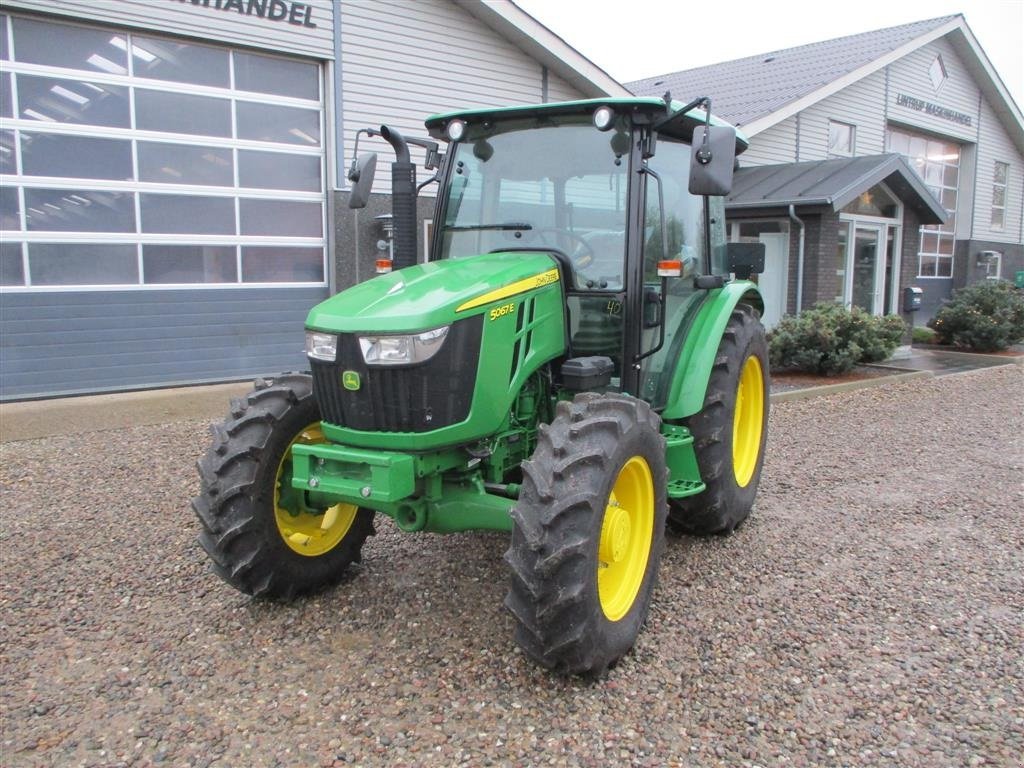 Traktor del tipo John Deere 5067E  med koblings frit vendergear ved rattet og 40kmt gearkasse, Gebrauchtmaschine In Lintrup (Immagine 6)