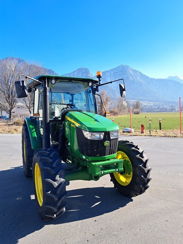 Traktor του τύπου John Deere 5067E, Neumaschine σε Landquart (Φωτογραφία 3)