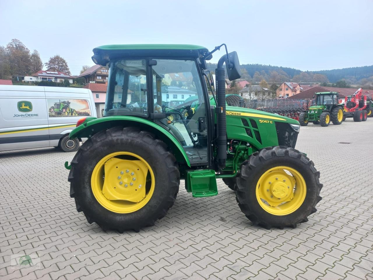 Traktor от тип John Deere 5067E, Neumaschine в Wasungen (Снимка 4)