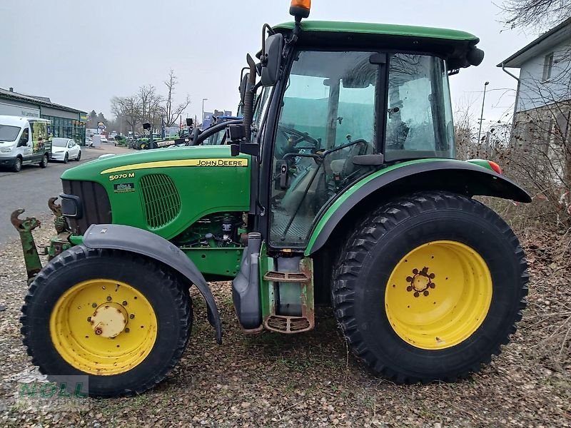 Traktor типа John Deere 5070M, Gebrauchtmaschine в Limburg (Фотография 4)