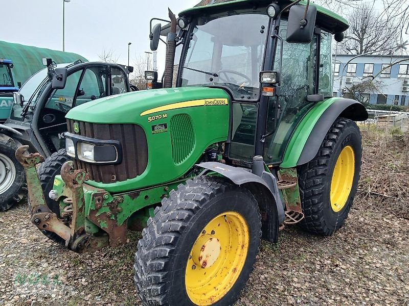 Traktor van het type John Deere 5070M, Gebrauchtmaschine in Limburg (Foto 2)