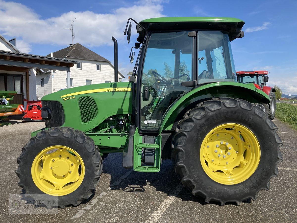 Traktor des Typs John Deere 5070M, Gebrauchtmaschine in Arnreit (Bild 2)