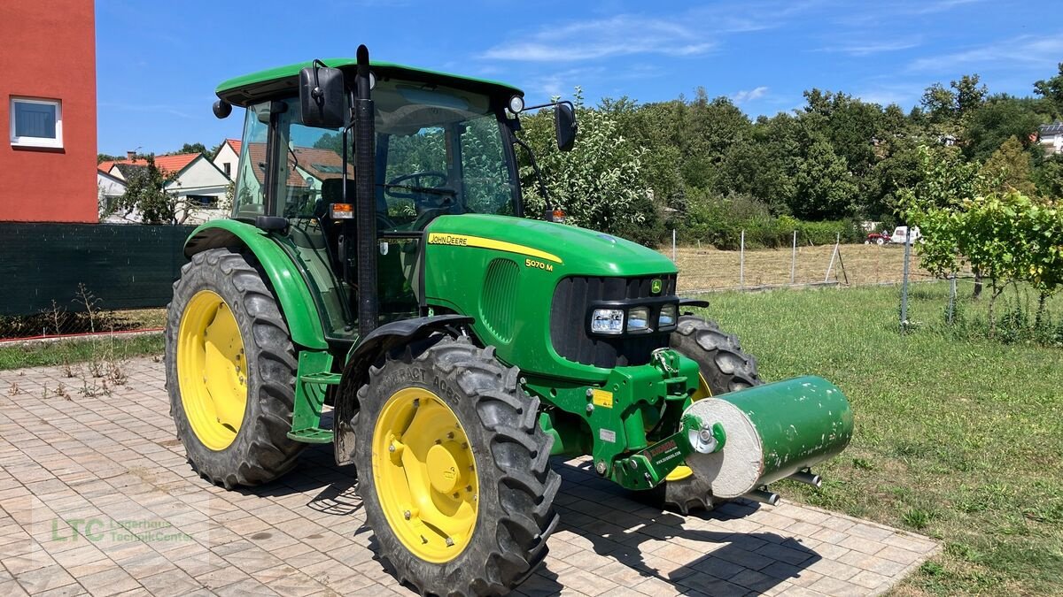 Traktor типа John Deere 5070M, Gebrauchtmaschine в Korneuburg (Фотография 2)