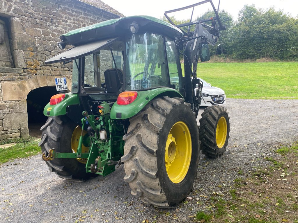 Traktor of the type John Deere 5075 E + CHARGEUR, Gebrauchtmaschine in MEYMAC (Picture 3)