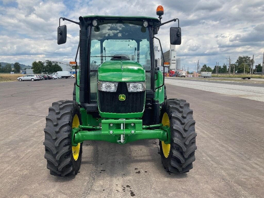 Traktor del tipo John Deere 5075 E, Neumaschine en Pasching (Imagen 2)