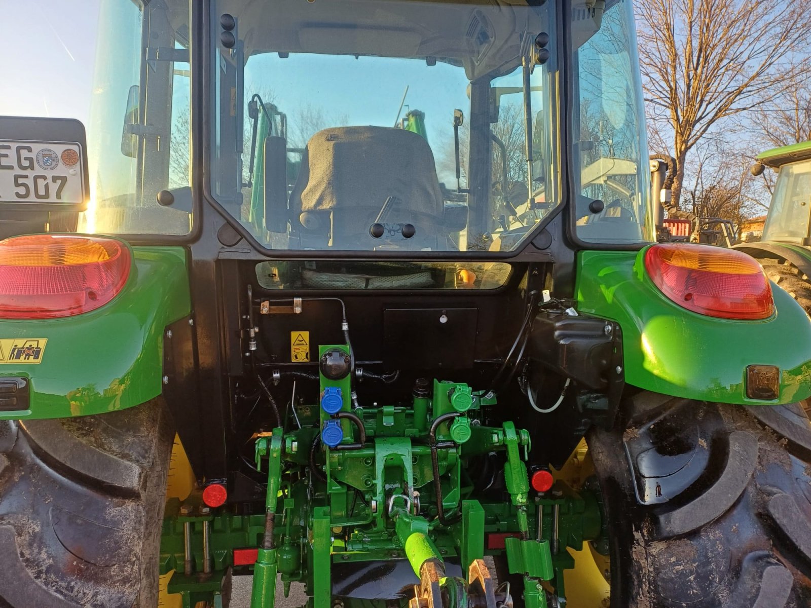 Traktor des Typs John Deere 5075 E, Gebrauchtmaschine in Rinchnach (Bild 5)