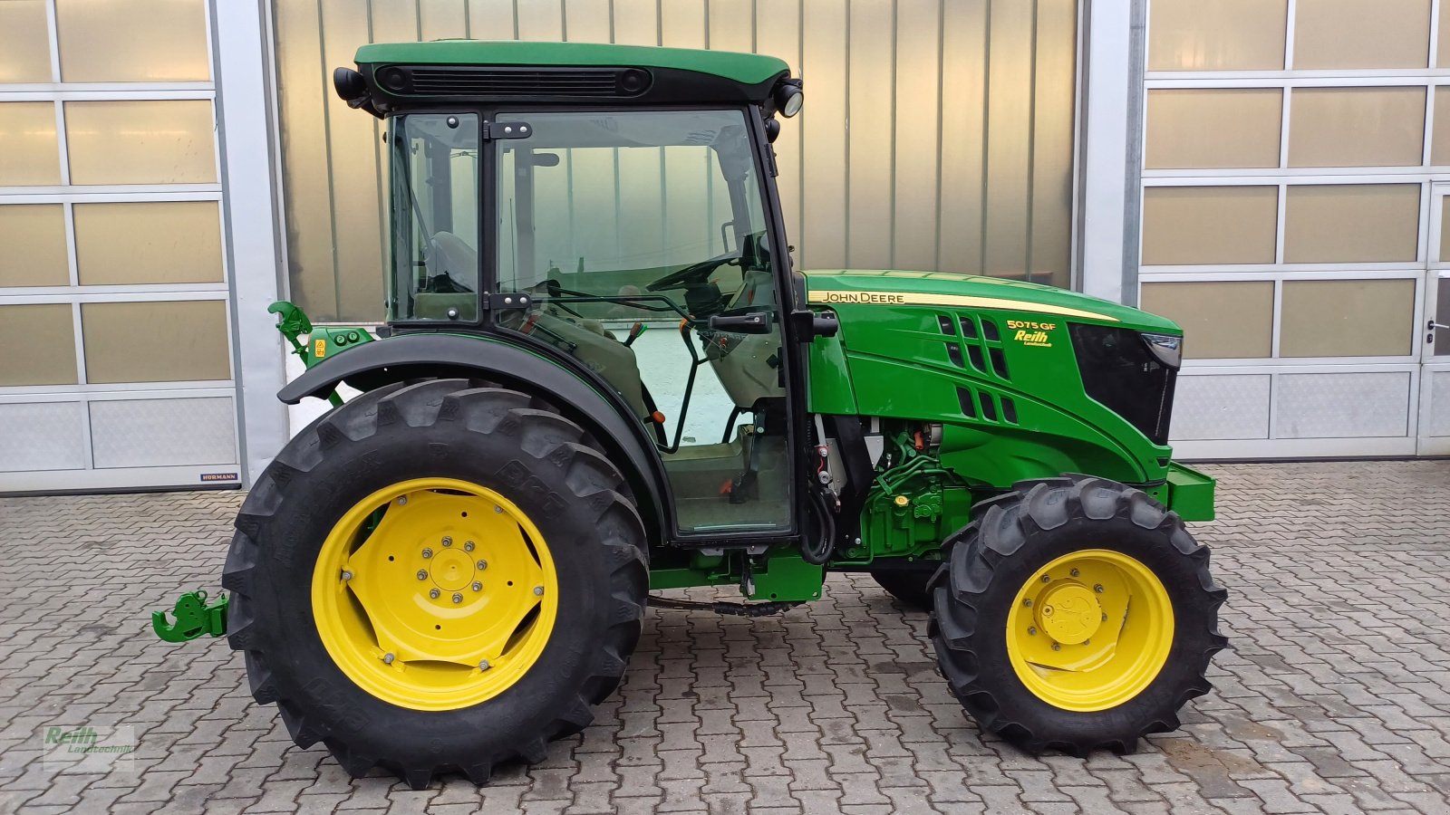 Traktor типа John Deere 5075 GF, Gebrauchtmaschine в Wolnzach (Фотография 3)