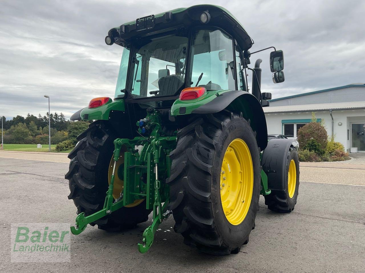 Traktor typu John Deere 5075 M, Gebrauchtmaschine w OBERNDORF-HOCHMOESSINGEN (Zdjęcie 3)