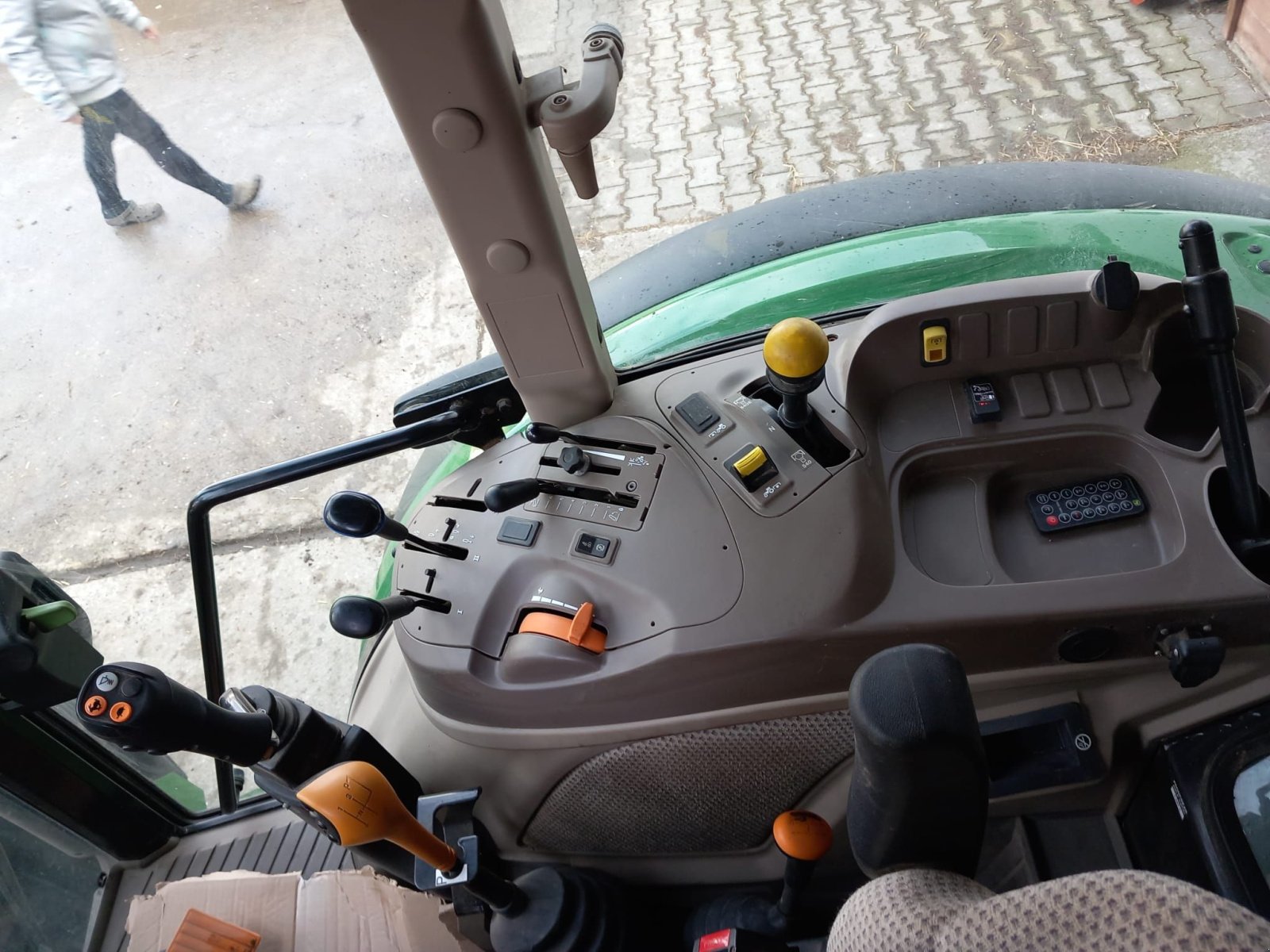 Traktor del tipo John Deere 5075 M, Gebrauchtmaschine en Degenfeld  (Imagen 4)