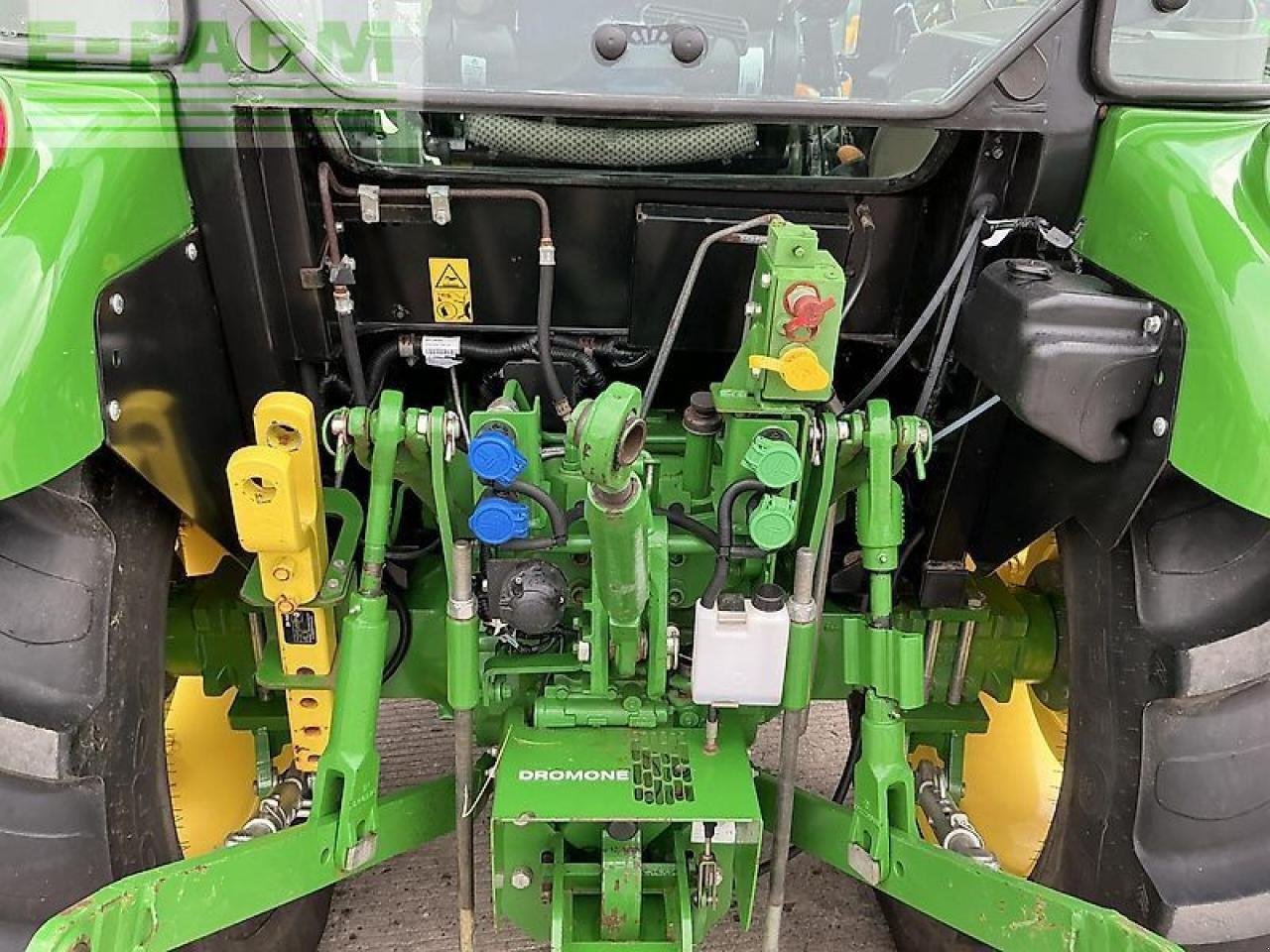 Traktor от тип John Deere 5075e tractor (st21116), Gebrauchtmaschine в SHAFTESBURY (Снимка 17)