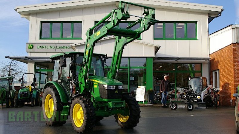 Traktor des Typs John Deere 5075E XL, Neumaschine in Versmold (Bild 3)