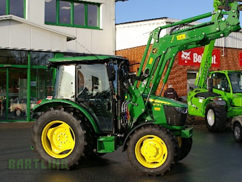 Traktor of the type John Deere 5075E XL, Neumaschine in Versmold (Picture 1)