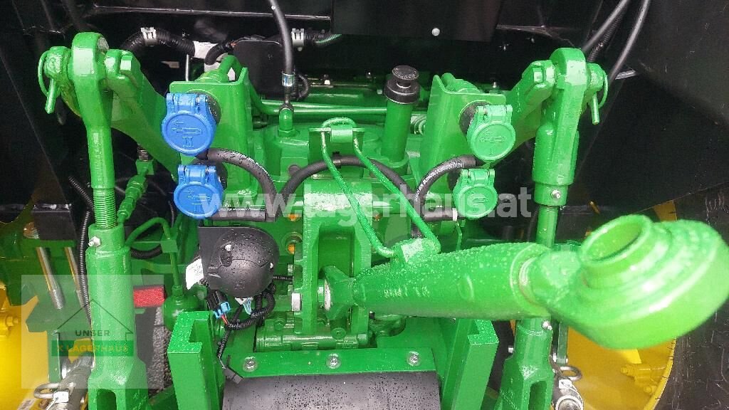 Traktor typu John Deere 5075E, Neumaschine v Aschbach (Obrázek 11)